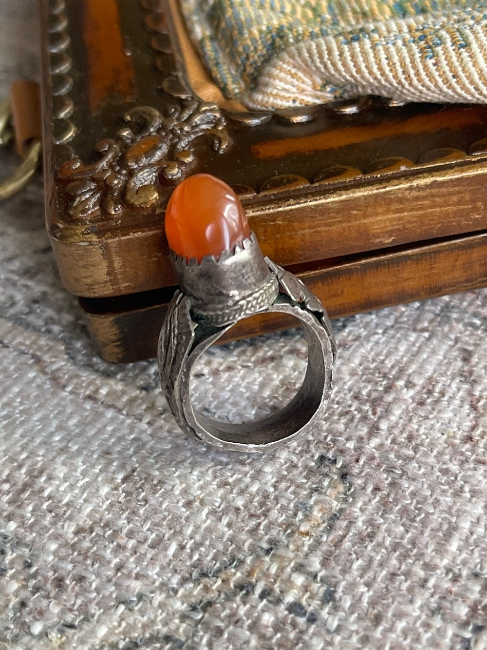 Sterling Silver Vintage Carnelian Aqeeq Cabochon Statement Ring Unmarked